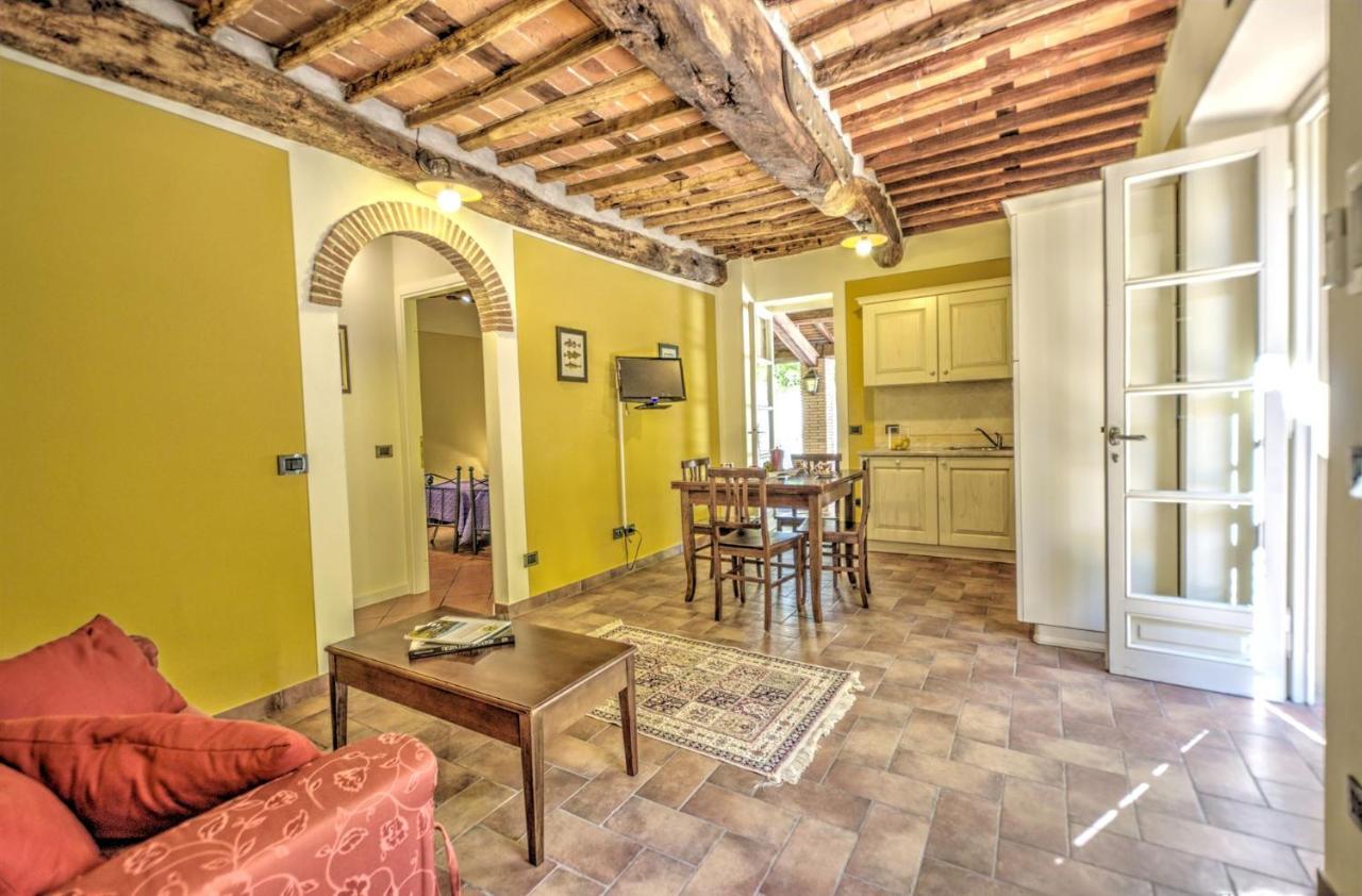 Lucca Cycling Holidays Il Tiglio Rooms SantʼAndrea di Compito Exterior foto