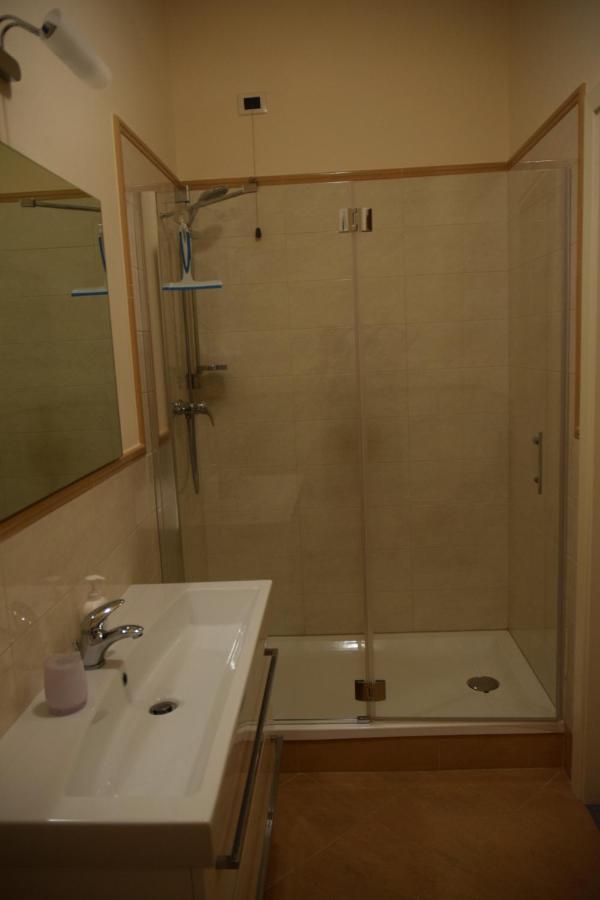 Lucca Cycling Holidays Il Tiglio Rooms SantʼAndrea di Compito Exterior foto